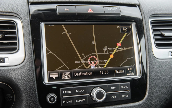 Volkswagen Touareg cena 59900 przebieg: 236800, rok produkcji 2010 z Oborniki Śląskie małe 436